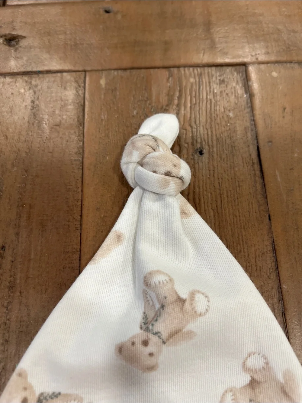 Burberry Teddy Bear print knotted cap 9 months ivory hat layette